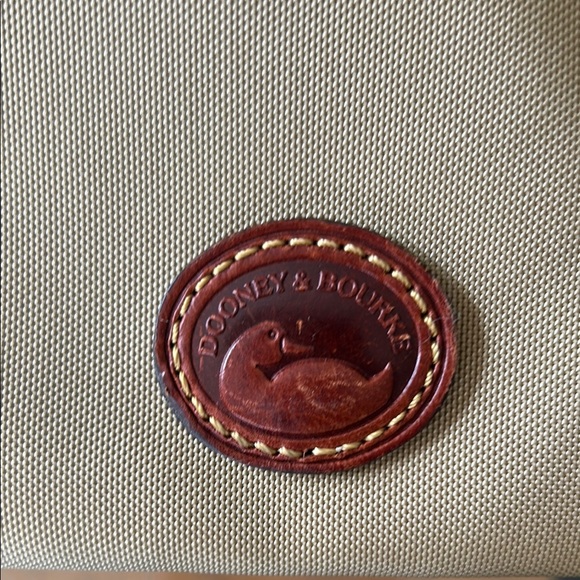 Authentic Dooney and Bourke Classic Tan Crossbody Bag - Picture 5 of 5